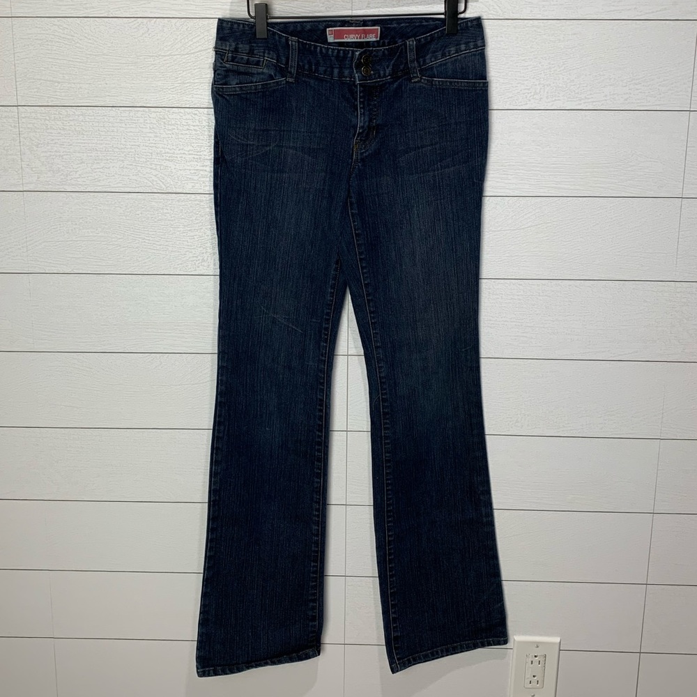 GAP Curvy Flare Jeans Size 4